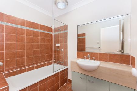 Well Designed Family Home in Central Kirwan - Photo 3