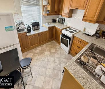 1 bedroom in a house share to rent - Photo 5