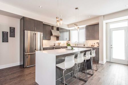 For Lease - 37 Juneau Street, Vaughan, Ontario - Photo 5