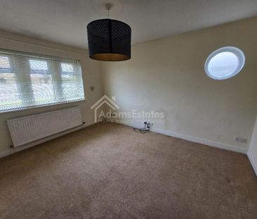 3 bedroom detached bungalow to rent - Photo 4