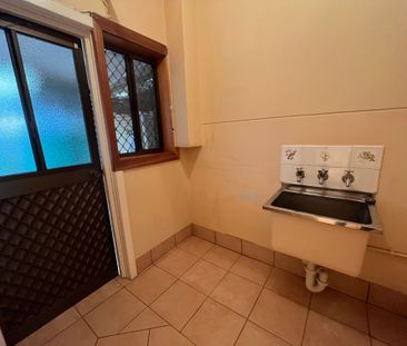 To register & apply for this property, please use this link: https:... - Photo 5