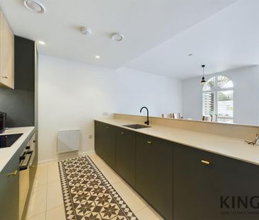 2 bedroom maisonette to rent - Photo 5