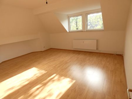 *** Viiiiel Platz! 5 Zimmer-Wohnung mit eigenem Gartenanteil!**** - Photo 5