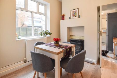 3 bedroom semi-detached house to rent - Photo 5