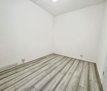 2 bedroom ground floor flat to rent - Photo 1