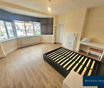 4 bedroom detached house to rent - Photo 5