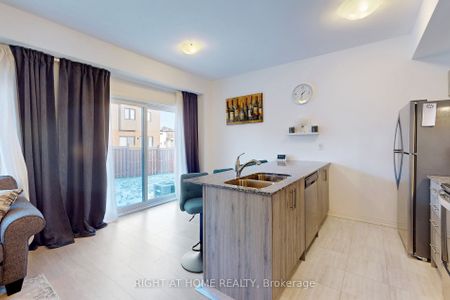 For Lease - 98 Fairlane Avenue, Barrie, Ontario - Photo 4