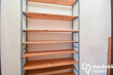 Pronájem bytu 3+1 v Olomouci, ulice U cukrovaru - Fotografie 2