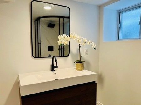 For Lease - 27 Oakview Avenue Unit# Bsmt, Toronto, Ontario - Photo 3