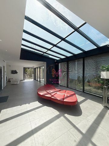 Tout savoir sur cette maison dans le quartier Mont Leuze, à Villefranche-sur-Mer - Photo 4