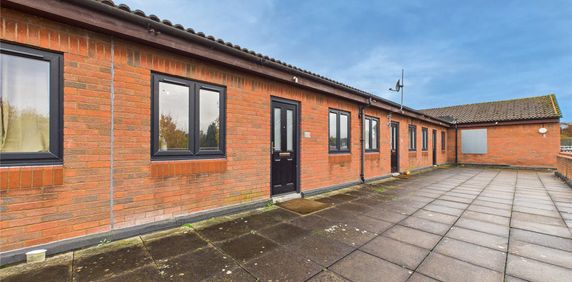 Shifford Crescent, Shifford Crescent, - Photo 2