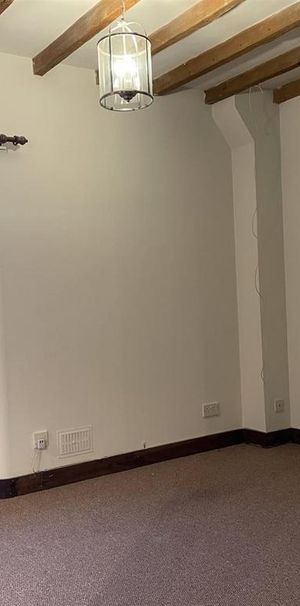2 bedroom barn conversion to rent - Photo 1