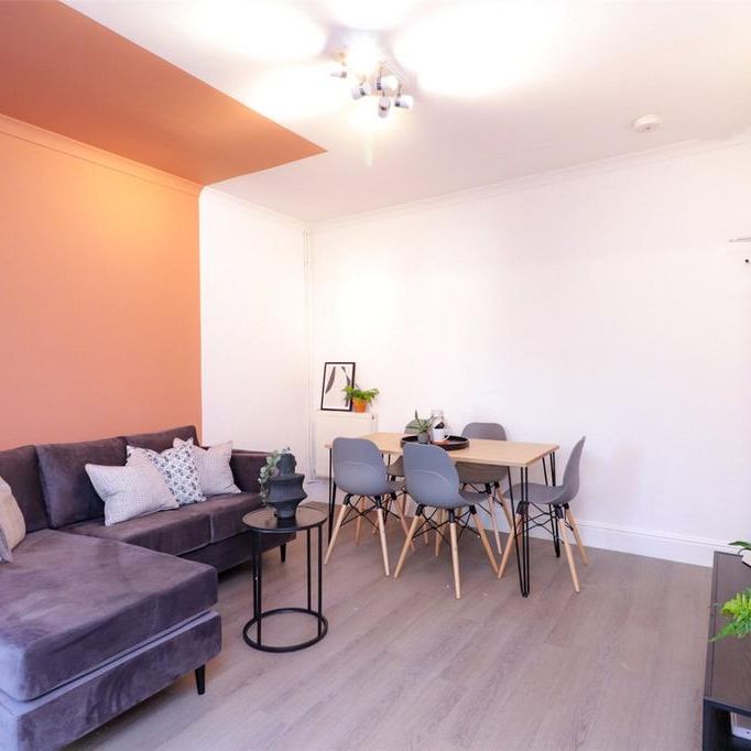 1 bedroom in a house share to rent - Photo 1