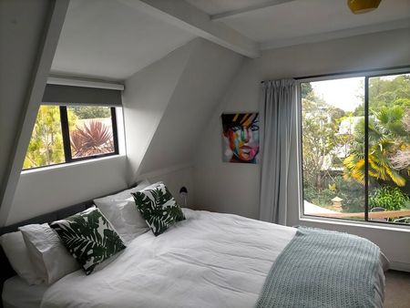 Fully Furnished Townhouse Short/Med Terms Welcome - Photo 3