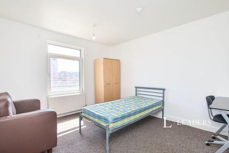 1 bedroom in a house share to rent - Photo 5