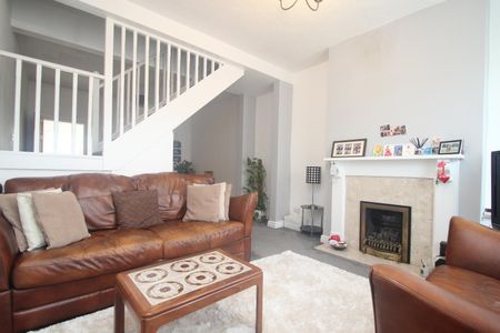 2 bedroom house to rent - Photo 3