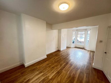 2 bedroom terraced house to rent - Photo 4