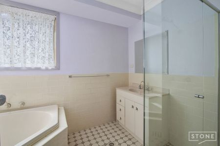 3 Bedroom home with views - Photo 5