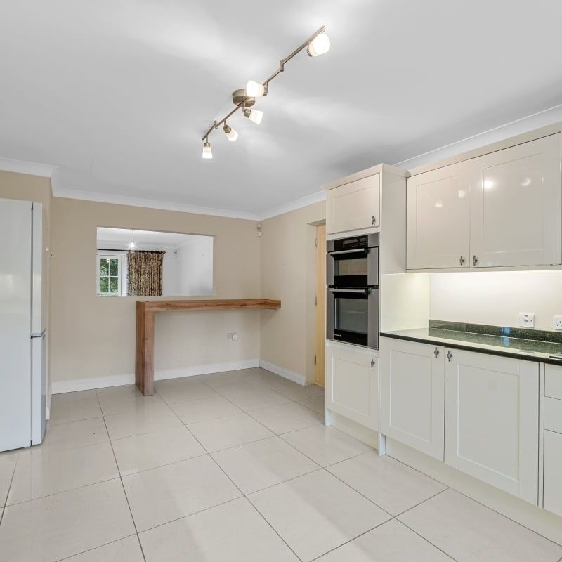 4 bedroom detached house to rent - Photo 1