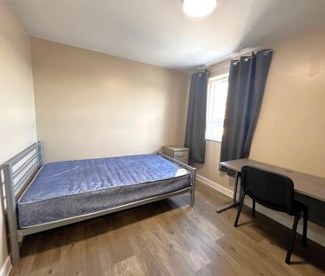 Stokes Croft, St Pauls, Bristol - Photo 6