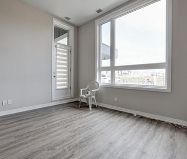 For Lease - 3265 Carding Mill Trail Unit# 101, Oakville, Ontario - Photo 2