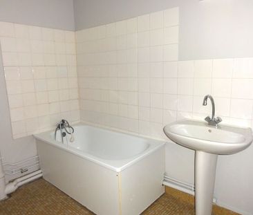 Location Appartement 2 pièces 45m² LE CREUSOT 71200 - Photo 4