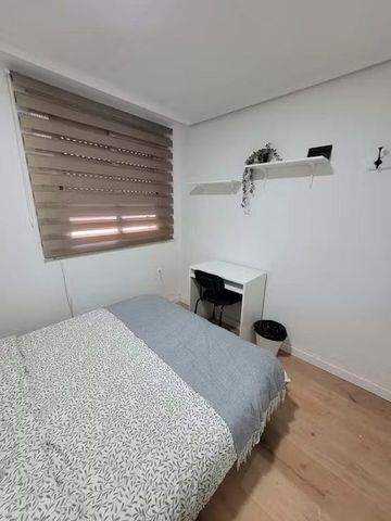 Carrer de Santa Teresa de Jesús, Burjassot, Valencian Community 46100 - Photo 3