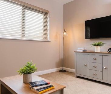 Apt 5, 225a Albertbridge Road, Belfast, BT5 4PX - Photo 1