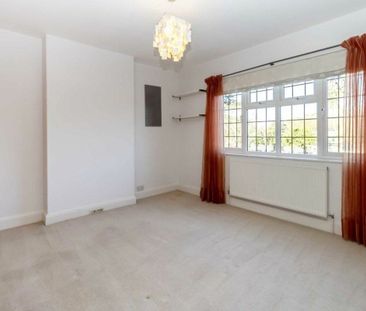 Broad Lane, Hampton, TW12 - Photo 2