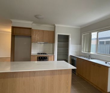 Cosy Family Home in a Convenient Location - Photo 3