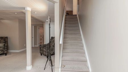 Detached Home For Lease | W9253315 - Photo 4