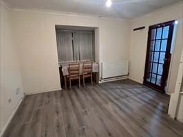 2 bedroom semi-detached house to rent - Photo 2