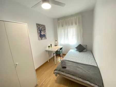 Calle Manuel Pavía, Madrid, Community of Madrid 28031 - Photo 2