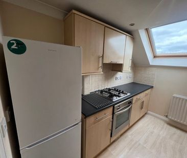 2 Bedroom Flat / Apartment - Twyford Road, Eastleigh - Photo 3