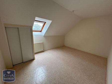 Location Maison 4 pièces 79m² MESLAY DU MAINE 53170 - Photo 2