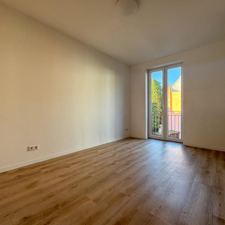 Friedrichstadt: Kernsaniert, modern und mit EBK – Wohnung in zentraler und beliebter Lage! - Foto 1