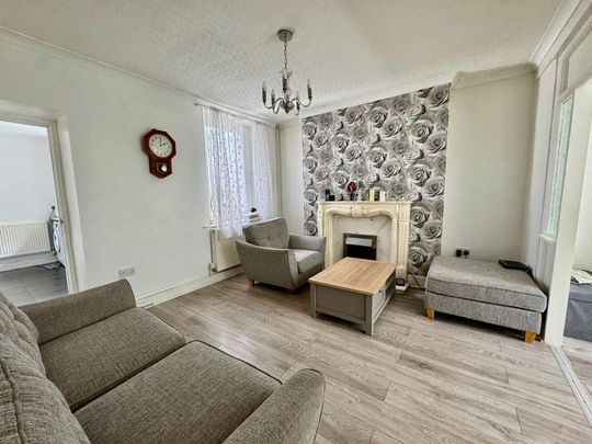 3 bedroom terraced house to rent - Photo 1