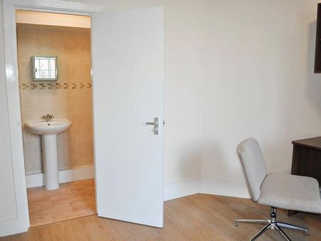 1 bedroom apartment to rent - Photo 2