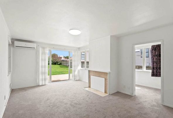 Cheapest 3 Bedroom Rental Home in Panmure - Photo 1