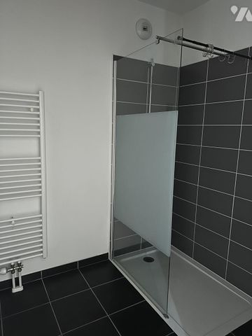 A LOUER F2 - 48m² avec GARAGE - Photo 2