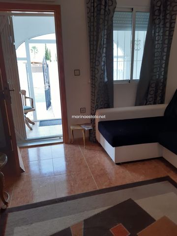 Duplex in San Fulgencio, La Marina Urbanisation, for rent - Photo 2