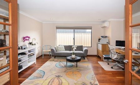 Fabulous Family Home - Photo 3