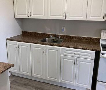 For Lease - 560 Bloor Street Unit# 105, Oshawa, Ontario - Photo 4