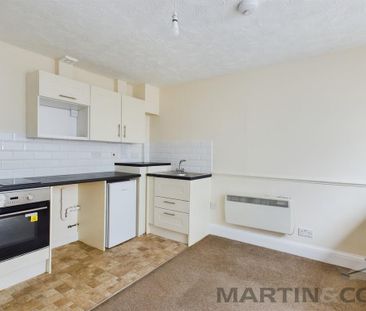 Studio to rent - Photo 2