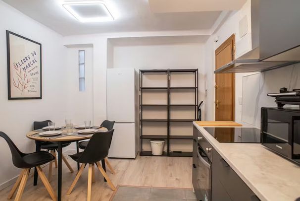 Carrer de Guillem Sorolla, Valencia, Valencian Community 46001 - Photo 1