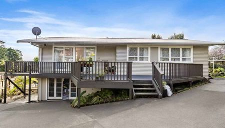 3 Bedroom 1 Bathroom available in Blockhouse bay - Photo 3