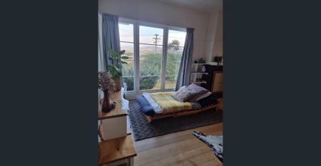 Fully furnished 3brm house Beautiful views close to Lindisfarne village! Available End of February 2025 - Photo 3