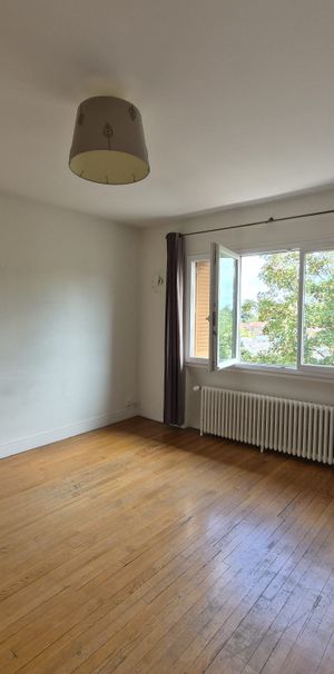 Location Appartement 3 pièces 75m² CHAMALIERES 63400 - Photo 1