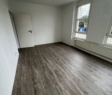 Sanierte 1-Raum-Wohnung im Erdgeschoss mit Terrasse! - Photo 4