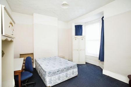 5 bedroom terraced house to rent - Photo 3